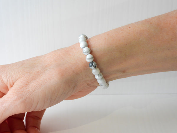 Howlite elastic bracelet